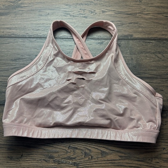 PINK Victoria's Secret Shimmer Bra in Light Pink - Picture 1 of 5
